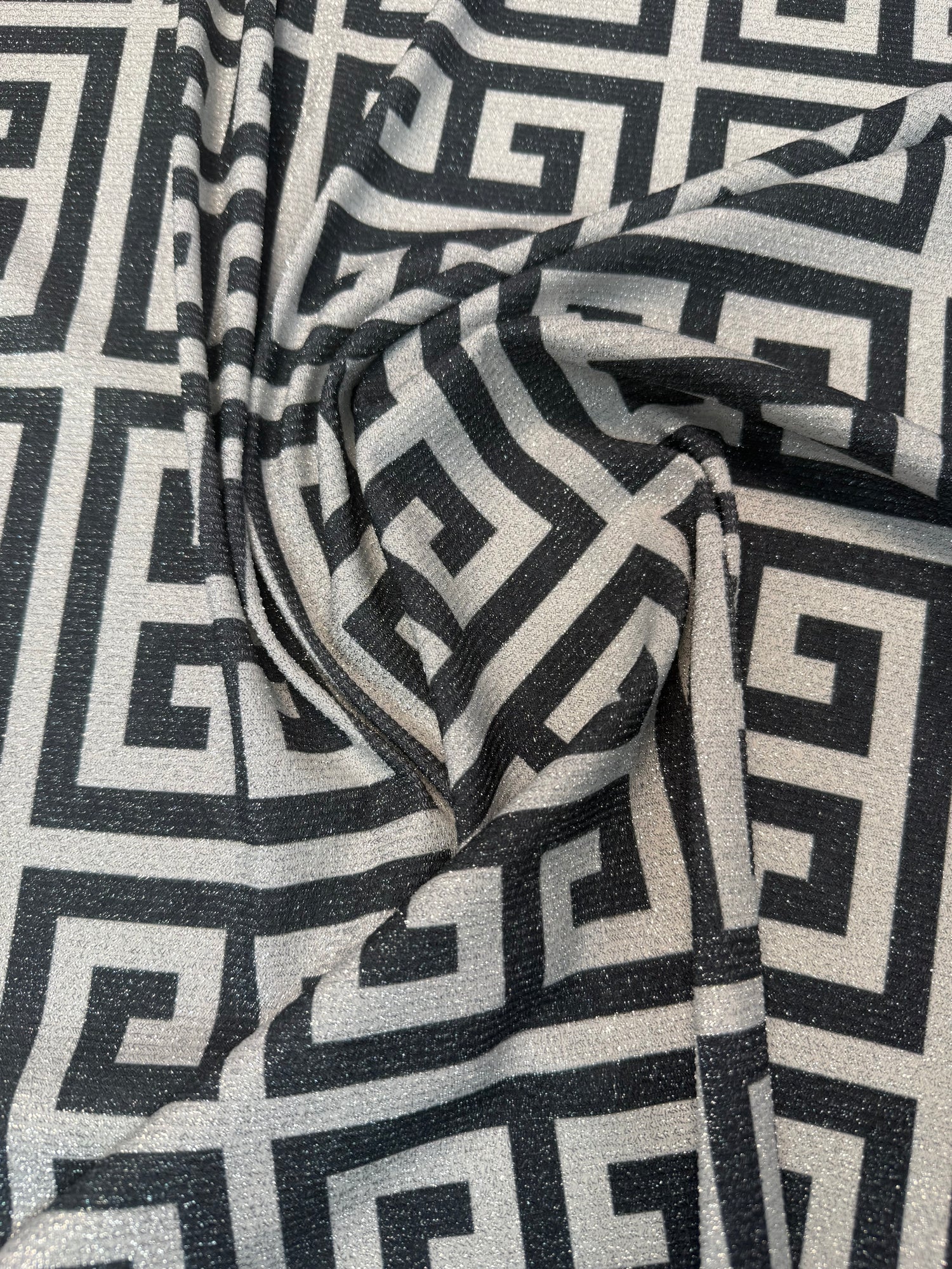 Siyah Gümüş Yunan Anahtarı Desen Simli Lurex Kumaş