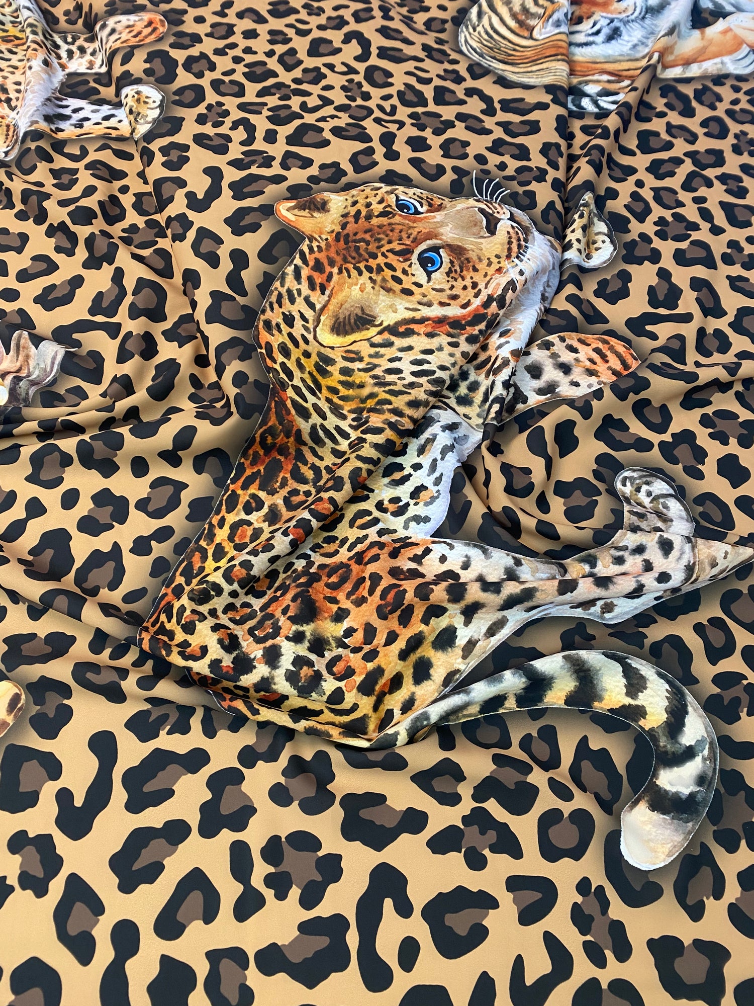 Leopar Desen Krep Kumaş