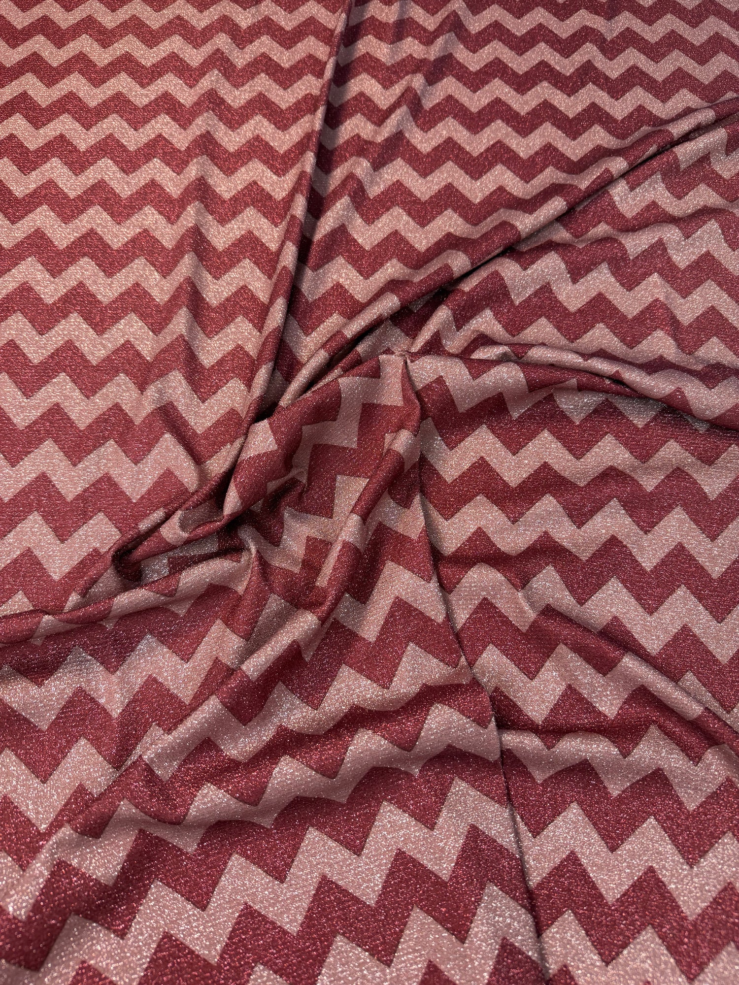 Kırmızı Zigzag Desen Simli Lurex Kumaş